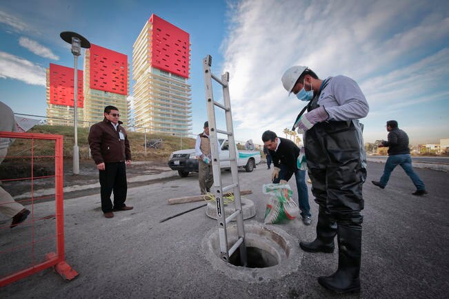 La Comisión Estatal de Aguas recordó también que tras una inspección en agosto, detectaron varias tomas de agua clandestinas lo que llevó a limitar el servicio. (VÍCTOR PICHARDO. EL UNIVERSAL)