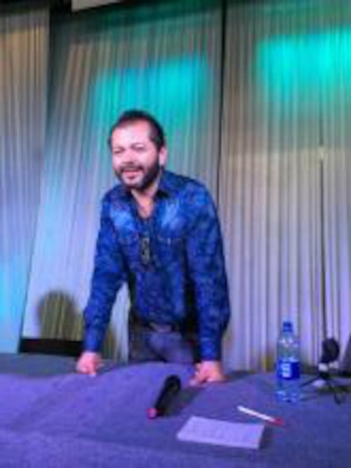 Anuncia Edgar Oceransky concierto íntimo en Querétaro