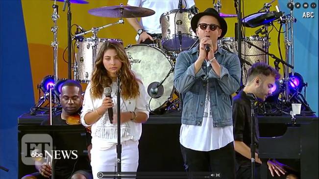 Hija de Chris Cornell canta “Hallelujah” en su memoria