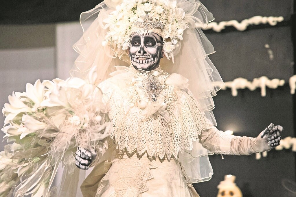 Vuelve el Desfile de Catrinas y Catrines a las calles de Querétaro