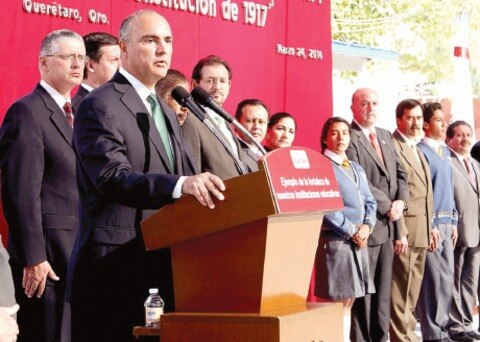 Acudirá Calzada a EU a dictar conferencia