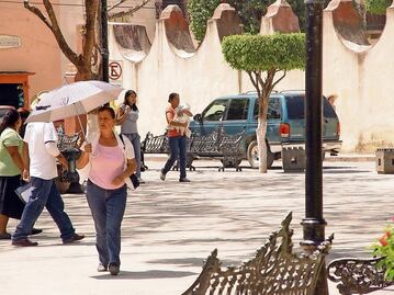 Golpes de calor amenazan salud de los habitantes