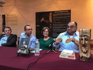 Presentan libro de 33 Cristos