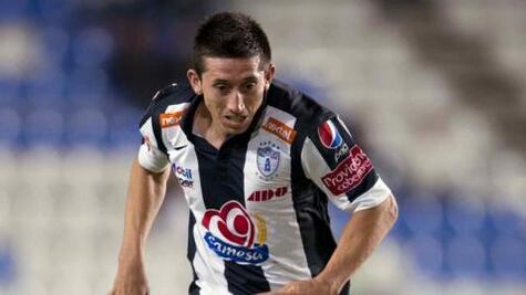 Héctor Herrera espera el “sí” de Portugal