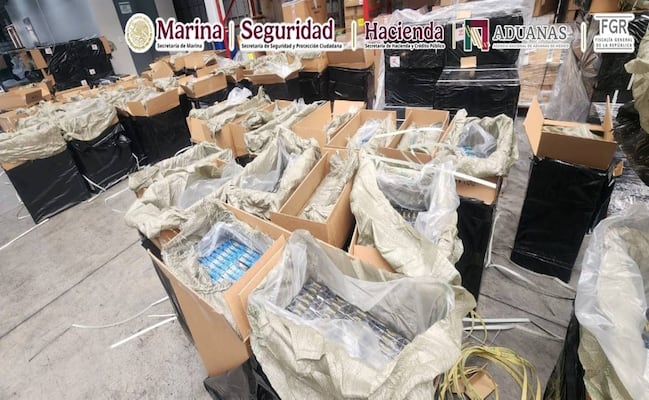 Aseguran 3.8 millones de cigarros pirata en aduana del AICM