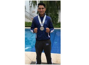 Con el poder de su puño