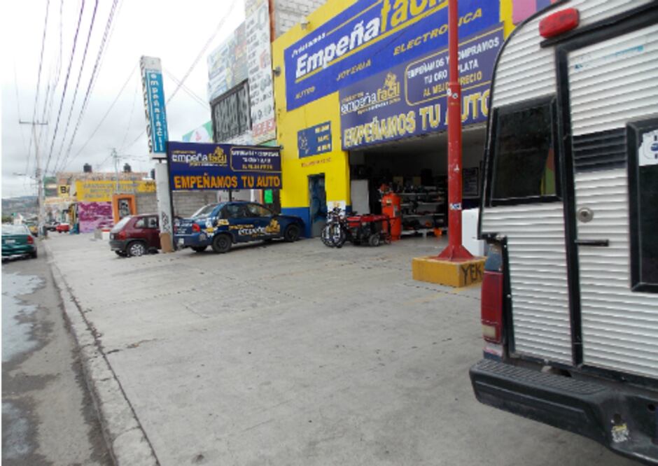 Ofrecen armas a comerciantes 