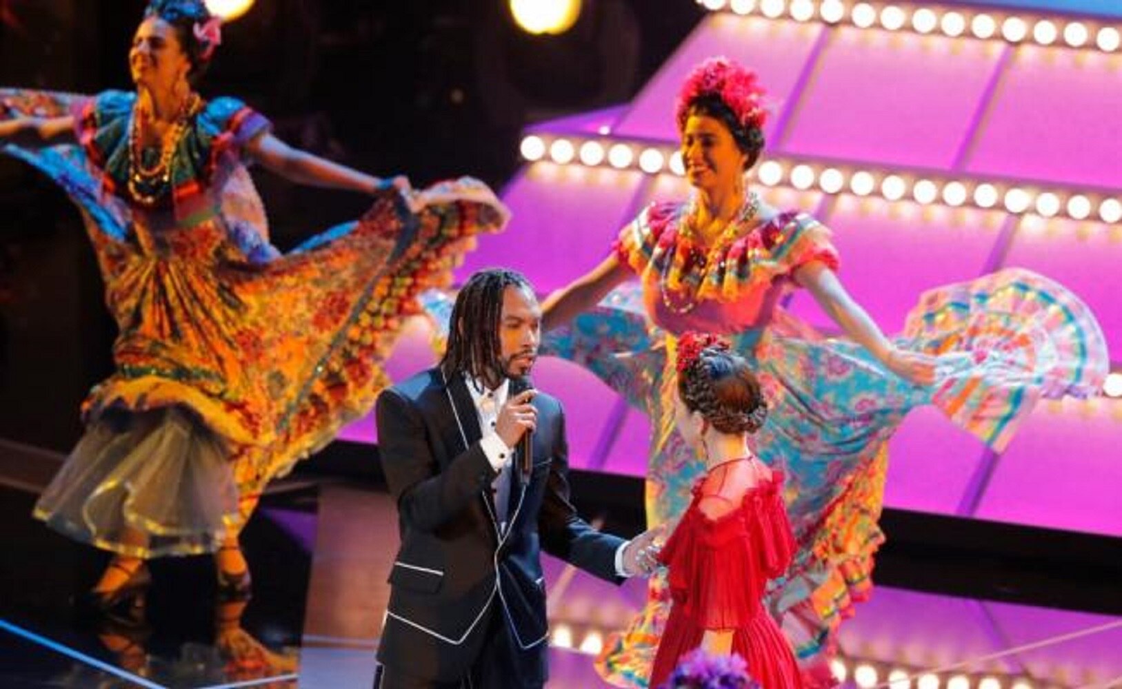 Gael García y Natalia Lafourcade cantan tema de "Coco" en los Oscar
