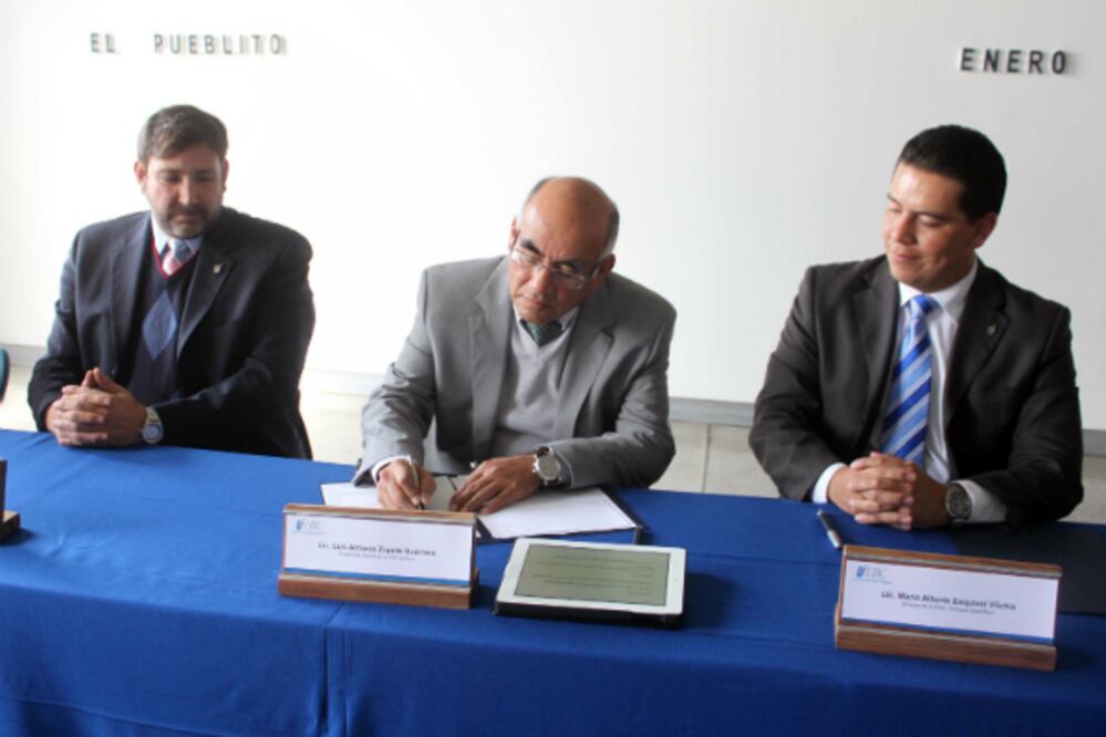 Firman convenio Corregidora y EBC
