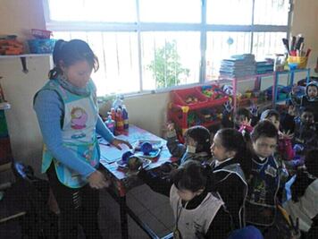 Enseñan más allá de “palitos y bolitas”