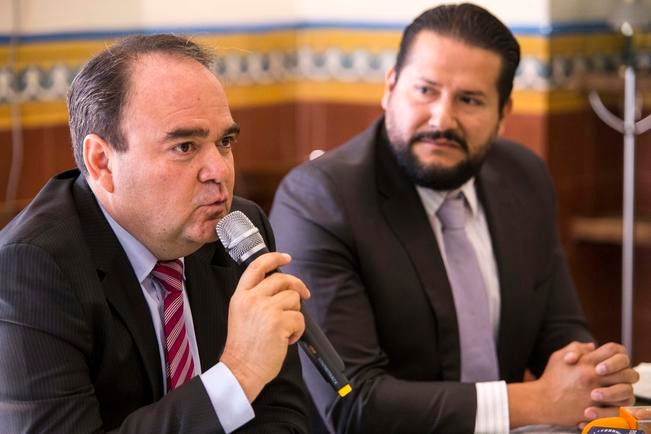 Universidad impartirá  curso a funcionarios