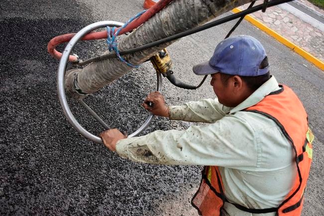 Inician programa emergente de bacheo