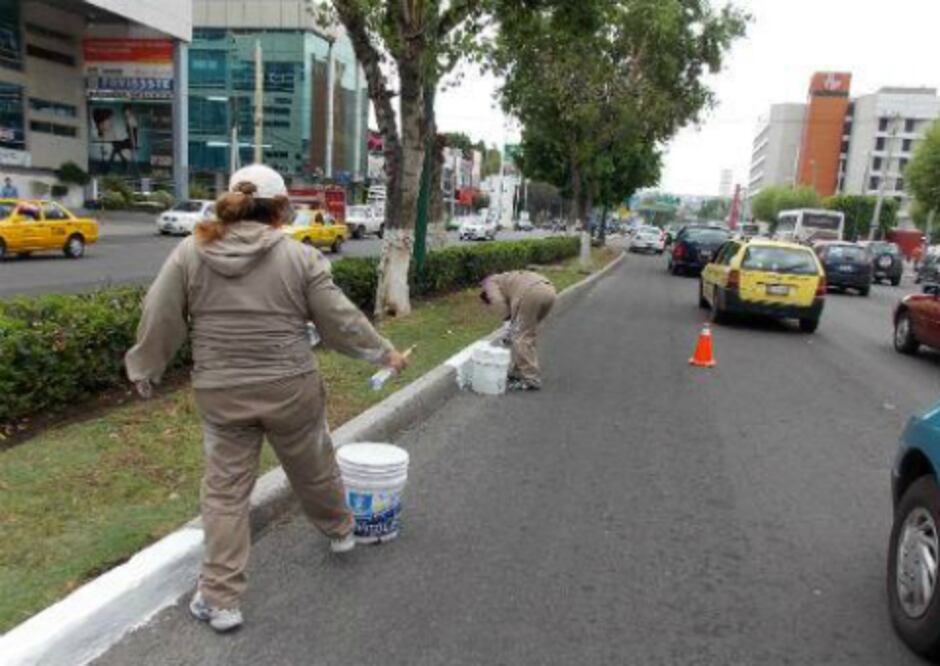 Ampliación de banquetas beneficia 