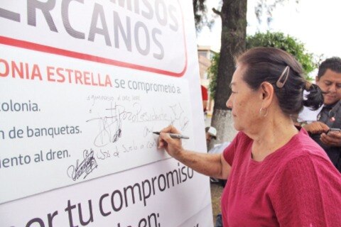 Candidato del tricolor pacta con vecinos de Carretas