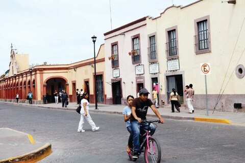 Orozco va por la titularidad de Obras