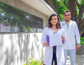 Estudiantes queretanos ganan concurso por investigación contra el daño renal 