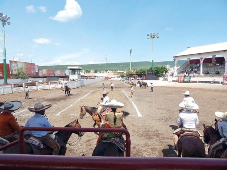 Atrasan obras del nuevo lienzo charro