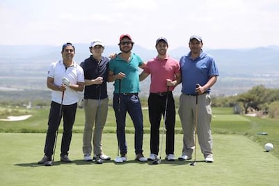 Hoyo en uno para ayudar 