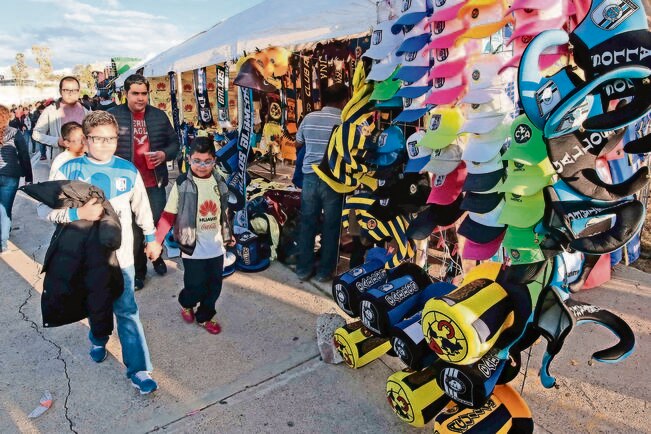 Unos guajolotes “para aguantar las emociones”