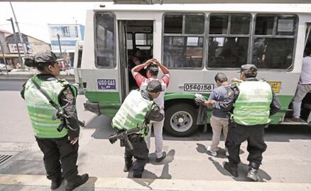 Procesan a tres ligados a "El Ojos"