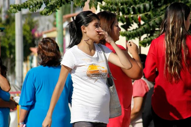 Sigue fenómeno de madres adolescentes en toda la entidad