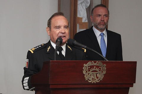 Seguridad alista línea directa