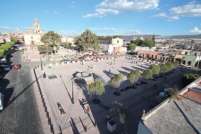 Inauguran Plaza Fundadores