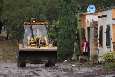Avanzan arreglos en Santa Rosa Xajay 