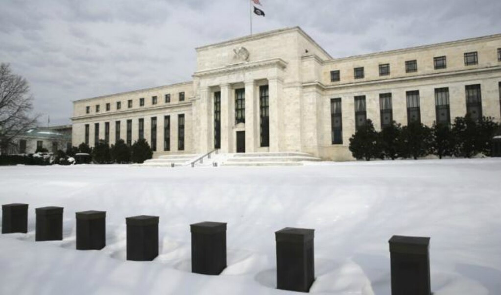 Fed eleva tasas y  prevé que hará dos alzas más este año