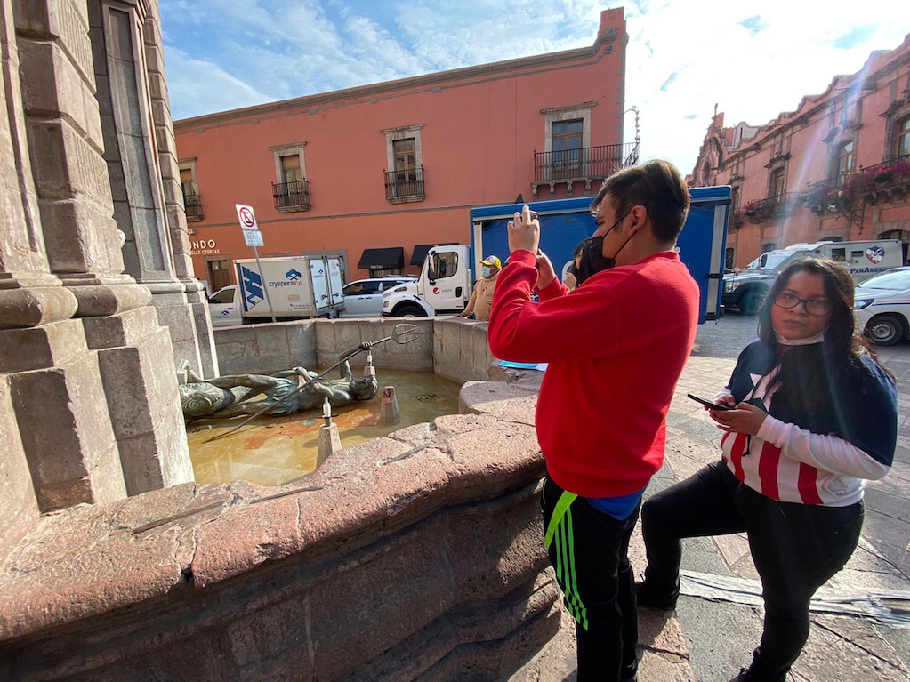 Presentan denuncia para sancionar a responsable de los daños en la Fuente de Neptuno