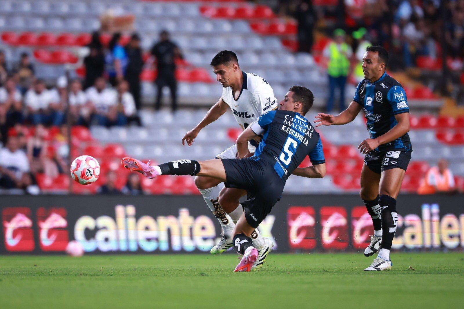 Gallos cae 0-2 ante Pumas en su debut en casa; Keylor Navas debuta con victoria