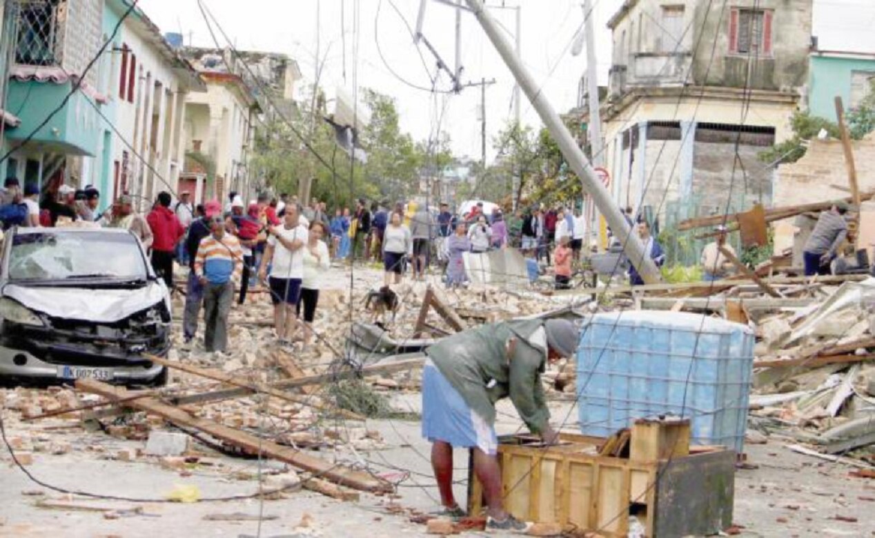 Tornado deja al menos cuatro muertos en Cuba