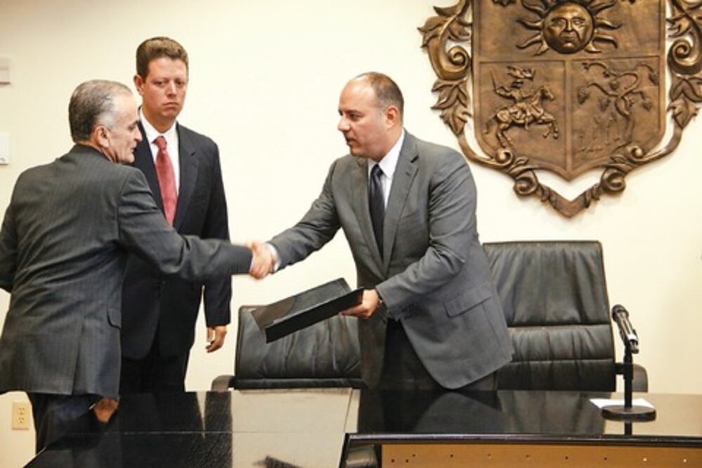 Loyola anuncia cambios en gabinete