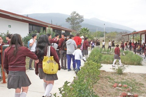 Reconocen 29 años de Cobaq en la Sierra