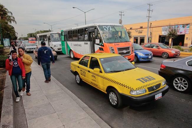 El alto costo del sistema de transporte en el estado fue un factor para la elevación de la inflación que registro el Inegi en 2017. (ARCHIVO EL UNIVERSAL)
