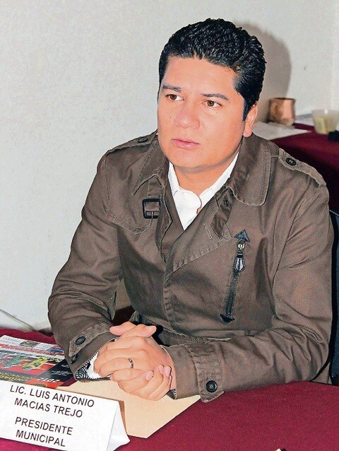 Por estar en buró, niegan crédito