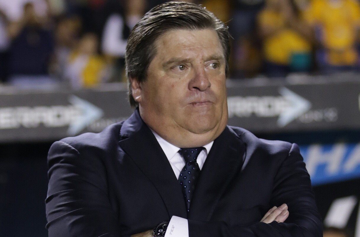 Miguel Herrera admite deuda en Coapa