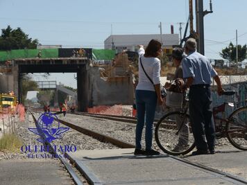 La construcción del tren México-Querétaro golpea a comerciantes