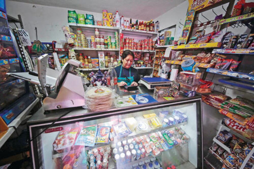 Reconoce diputado rezagos en desarrollo social