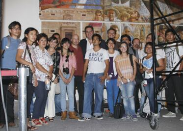 Visitan alumnos de la UAQ Palacio de Gobierno