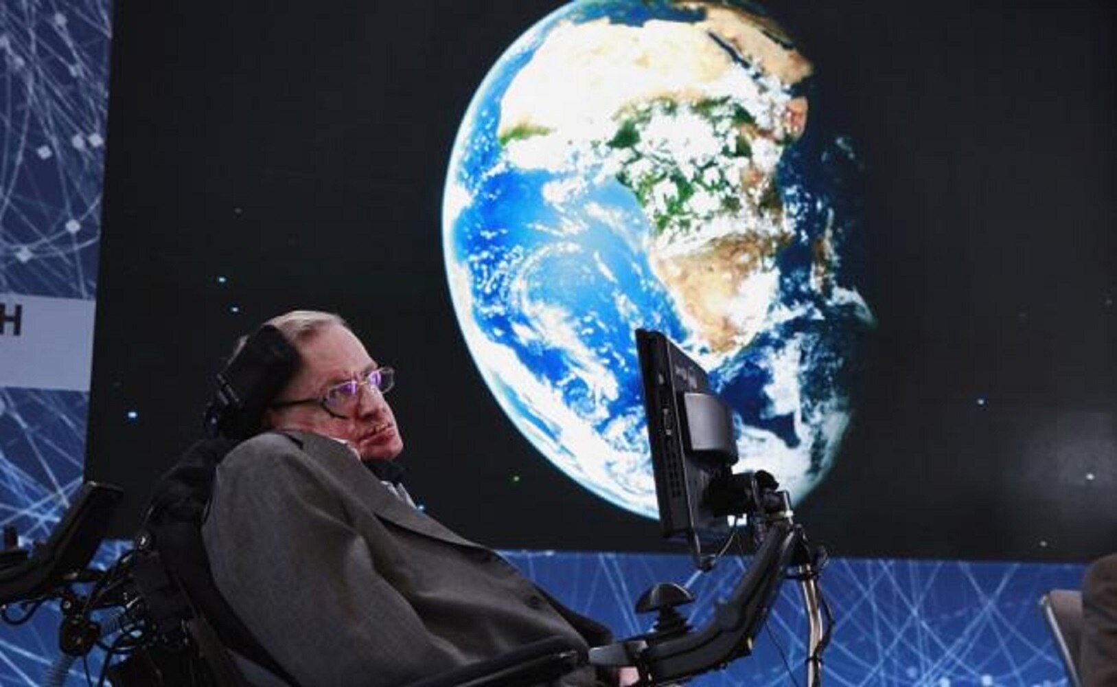 La explicación de Stephen Hawking a uno de los mayores misterios del universo