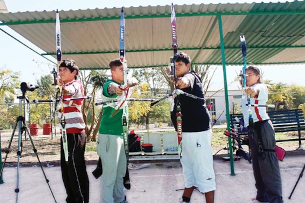 Tiro con arco alista primer control técnico
