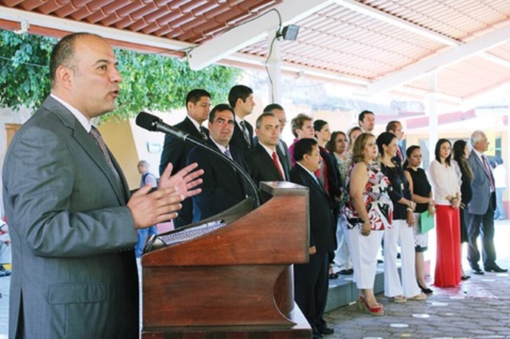 RLV resalta inversión en educación