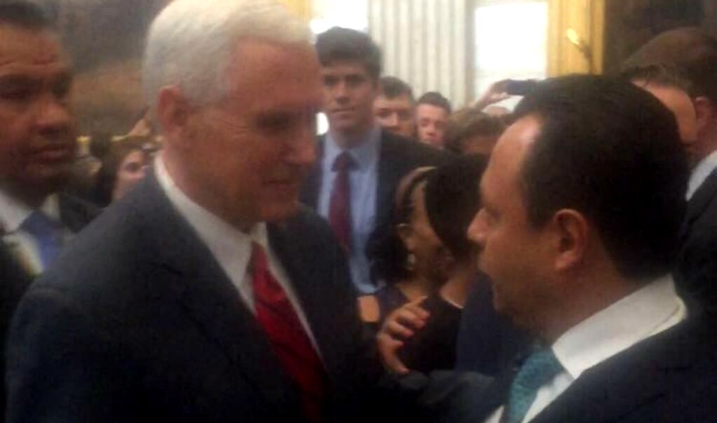 Diputados se reúnen con vicepresidente de EU, Mike Pence