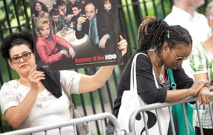  Despiden 2 mil personas a Gandolfini 