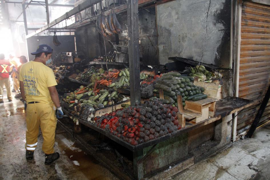 Fuego se comió nuestro futuro: vendedores