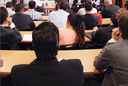 Prohíben intercambiar obsequios