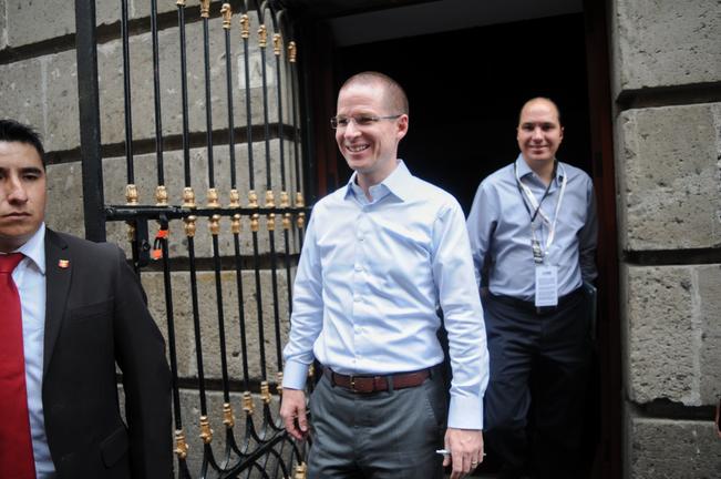 Expresan en redes apoyo a Anaya