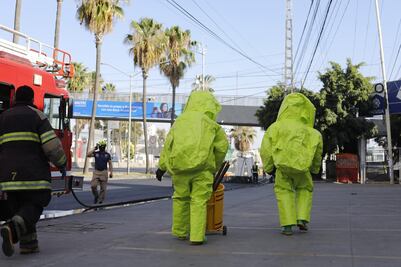 Por fuga de amónico, en Querétaro cerraron una hora al tránsito la Avenida 5 de Febrero