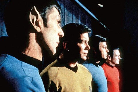 El Capitán Kirk no pudo asistir al funeral